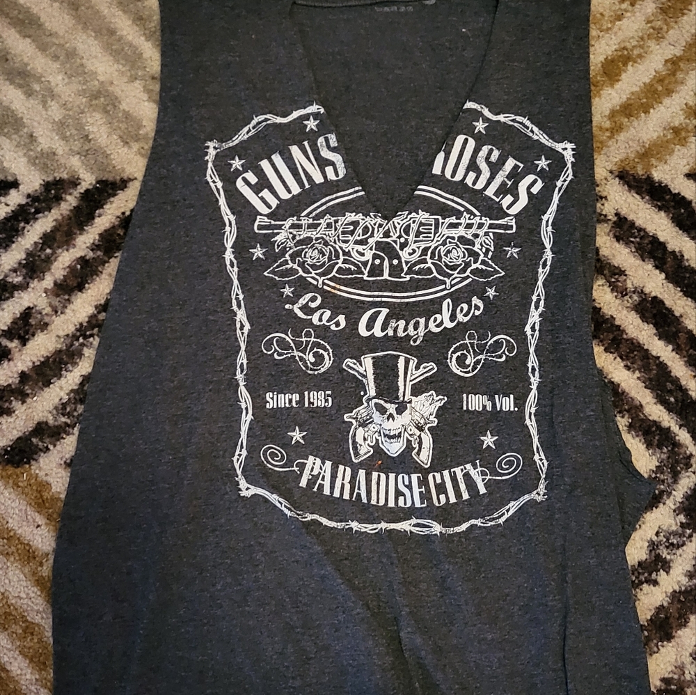 Guns and roses cut off t shirt